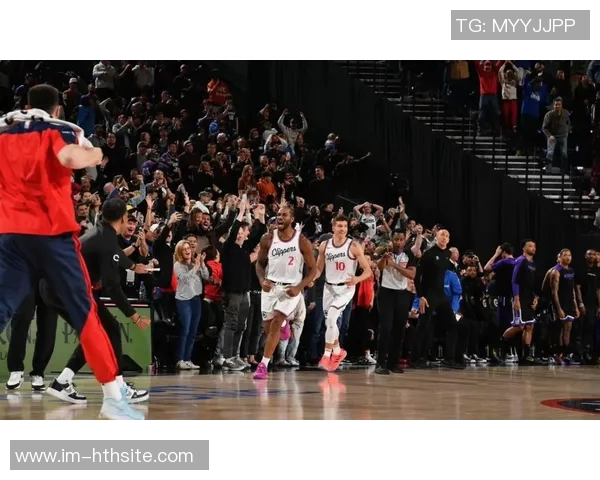 耐心等待开拓者主场战胜老鹰杨瀚森依然未能获得出场机会