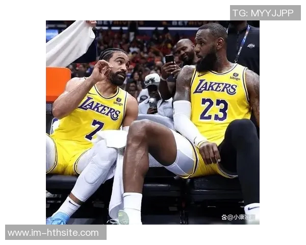 夸梅直言字母与詹姆斯不合适湖人若引入将面临巨大罚款压力